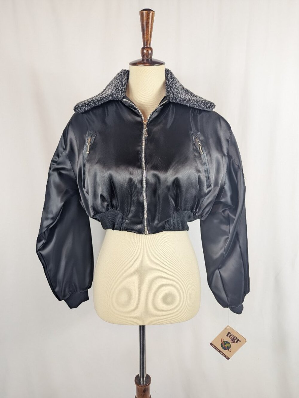 MGR Jacket Vintage Satin Bomber Black Cropped Faux Fur Collar Womens Sz M NEW
